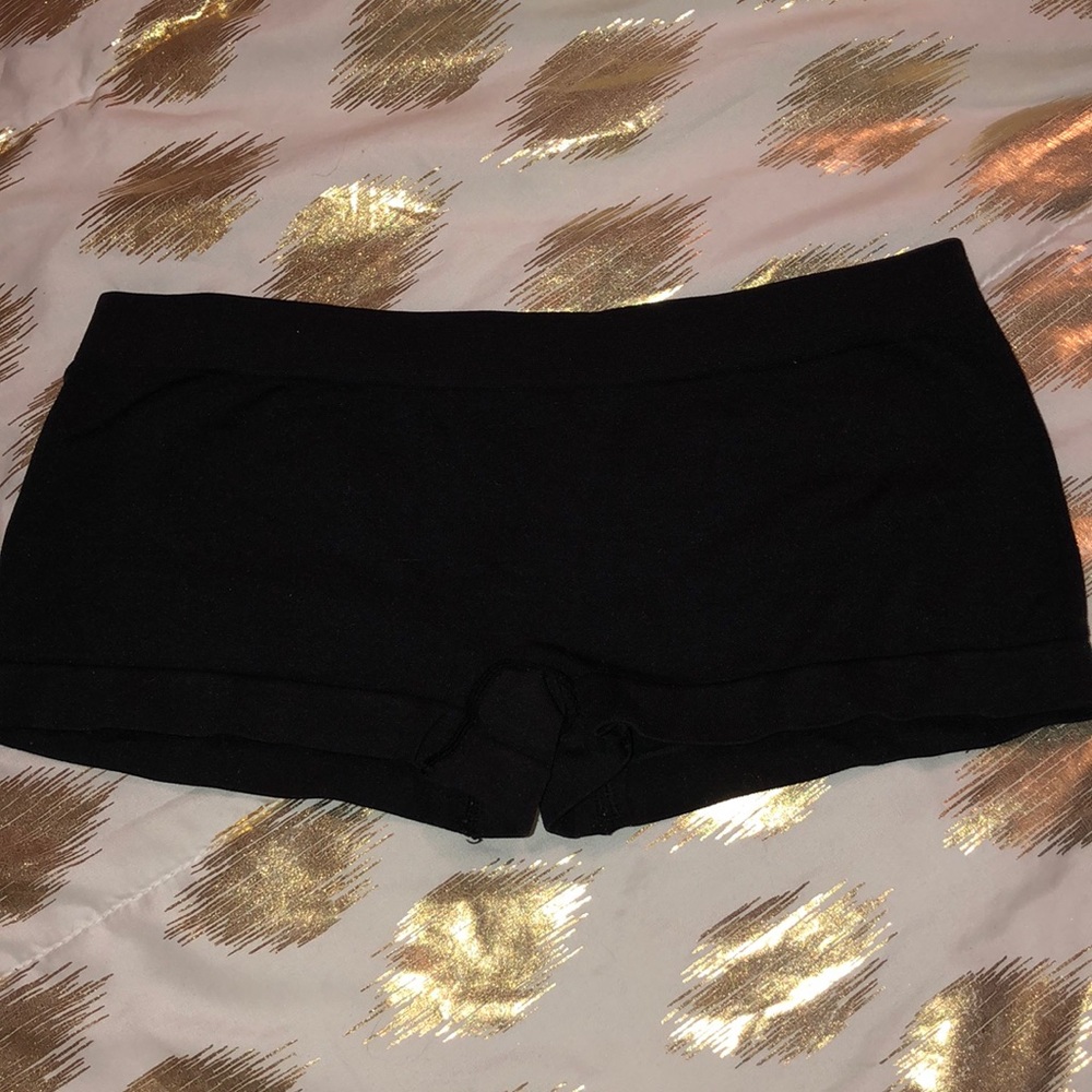 Black size small spandex booty shorts